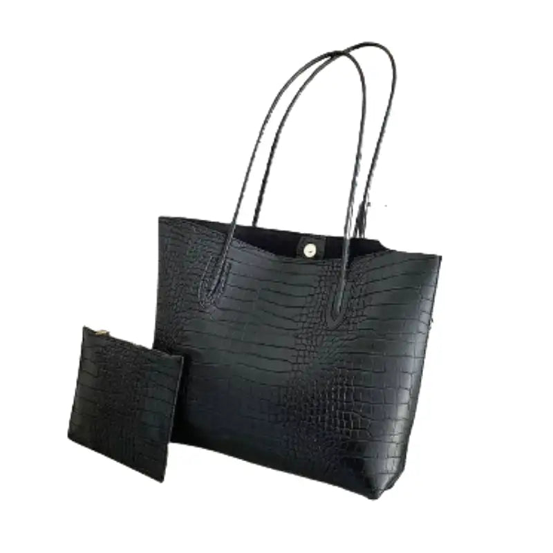 Cabas noir façon croco en cuir végan, longues anses souples et pochette assortie posée devant