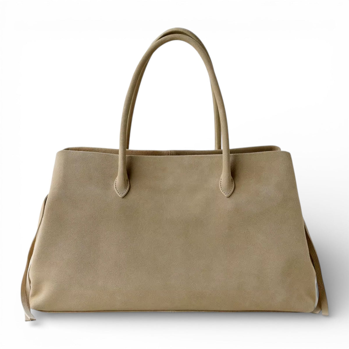Fourre-tout beige taupe en suédine, anses longues assorties et silhouette souple, vu de face