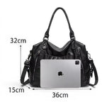 Schéma coté du hobo noir présenté avec une tablette posée devant lui pour juger la contenance