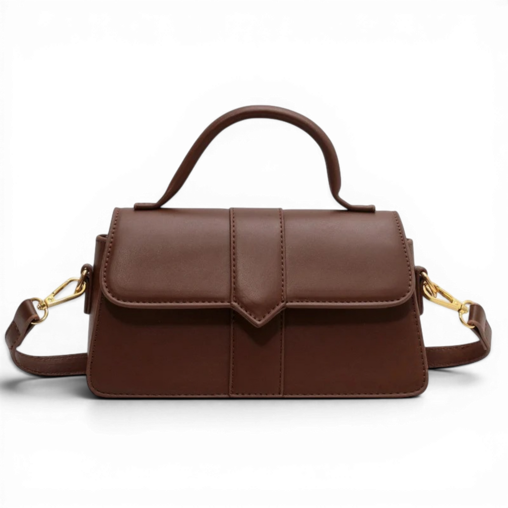 Petit sac à rabat en cuir végan chocolat, poignée arquée et bandoulière à mousquetons dorés