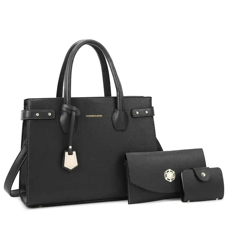 Sac à main trapèze noir et son duo de pochettes assorties, anses rigides et breloque